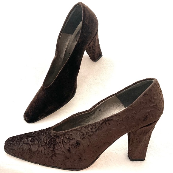 BROWN MARGARET J VINTAGE FLORAL VELVET BLOCK HEEL PUMPS SZIE 8 - Picture 1 of 14